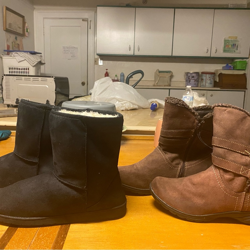 Dawgs Black and earth spirit Brown Boots w/ tags for Women